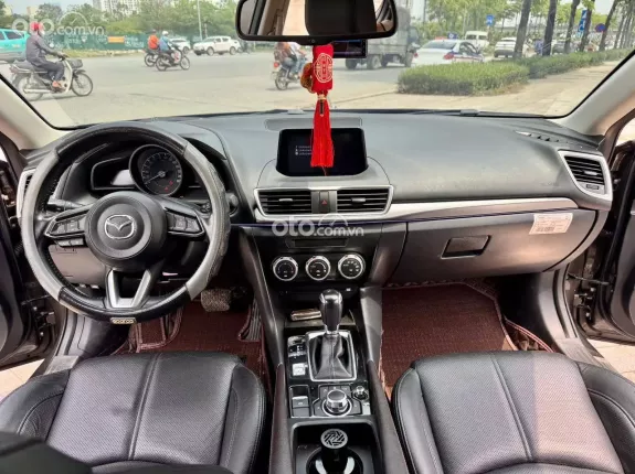 Mazda 3 1.5 Hatchback 2019 - Xe màu nâu sang trọng