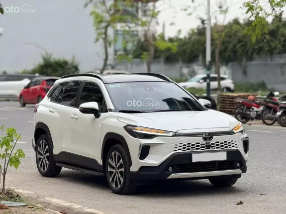 Toyota Corolla Cross 1.8 V  2024 - Xe 1 chủ từ mới, hỗ trợ trả góp