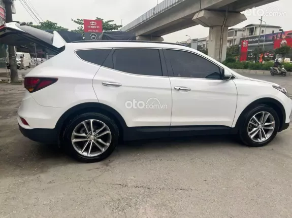 Hyundai Santa Fe 2.2 Dầu Cao cấp 2017 - Xe cực đẹp bản AT