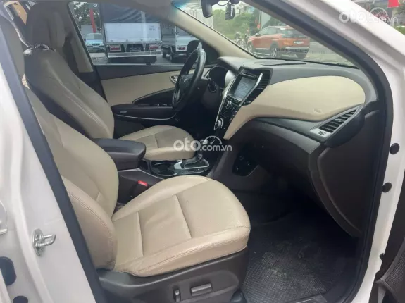 Hyundai Santa Fe 2.2 Dầu Cao cấp 2017 - Xe cực đẹp bản AT