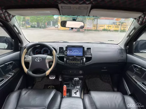 Toyota Fortuner 2.7V TRD 4x4 2014 - Chạy rất ít nội thất rất mới