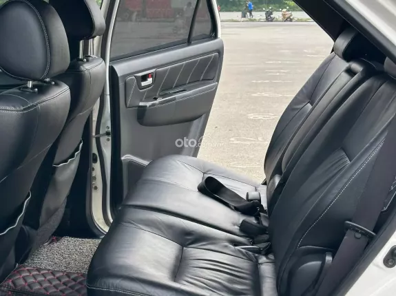 Toyota Fortuner 2.7V TRD 4x4 2014 - Chạy rất ít nội thất rất mới
