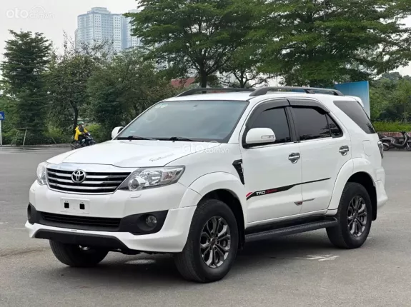 Toyota Fortuner 2.7V TRD 4x4 2014 - Chạy rất ít nội thất rất mới