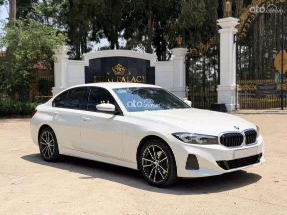 BMW 320i Sport Line 2024 - Tiết kiệm ngay 500tr, bank 70%