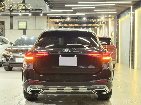 Mercedes-Benz GLC 300 4Matic V1 2023 - Xe đẹp trang bị option tiện nghi, giá tốt