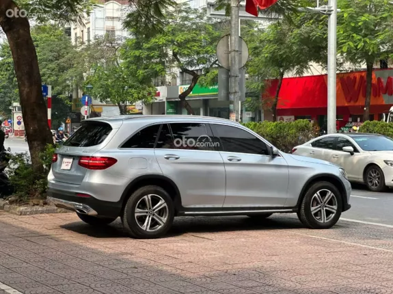 Mercedes-Benz GLC 250 4Matic 2017 - Xe đẹp chủ đi giữ gìn