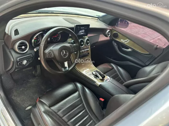 Mercedes-Benz GLC 250 4Matic 2017 - Xe đẹp chủ đi giữ gìn