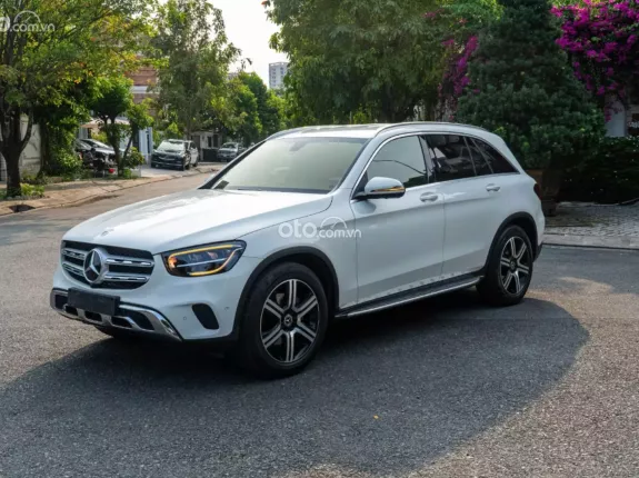 Mercedes-Benz GLC 200 4Matic 2021 - Xe bảo dưỡng full hãng
