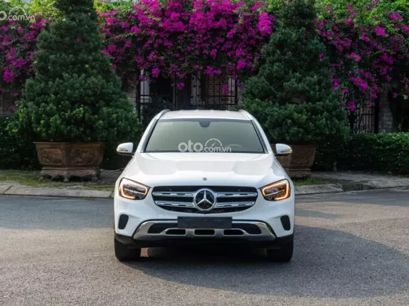 Mercedes-Benz GLC 200 4Matic 2021 - Xe bảo dưỡng full hãng
