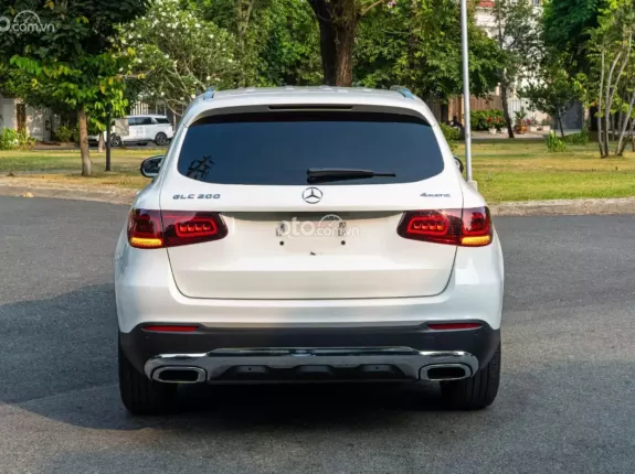 Mercedes-Benz GLC 200 4Matic 2021 - Xe bảo dưỡng full hãng