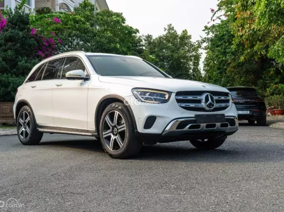 Mercedes-Benz GLC 200 4Matic 2021 - Xe bảo dưỡng full hãng