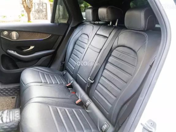 Mercedes-Benz GLC 200 4Matic 2021 - Xe bảo dưỡng full hãng