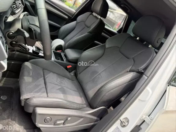 Audi Q5 45 TFSI Quattro 2024 - Xe trắng, nội thất đen
