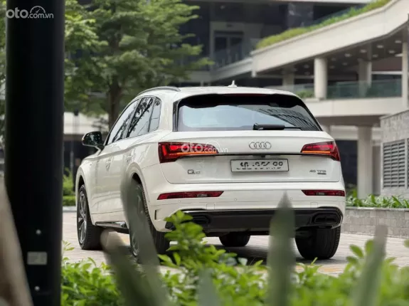 Audi Q5 45 TFSI Quattro 2024 - Xe trắng, nội thất đen