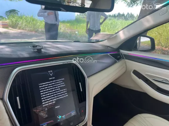 VinFast LUX A2.0 Tiêu chuẩn 2022 - Xe biển trắng GIA ĐÌNH, 1 chủ từ đầu mua mới