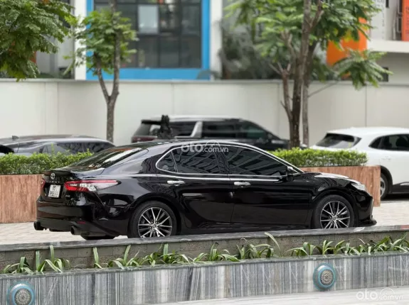 Toyota Camry 2.0Q 2021 - Xe đăng ký 2022