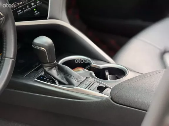 Toyota Camry 2.0Q 2021 - Xe đăng ký 2022