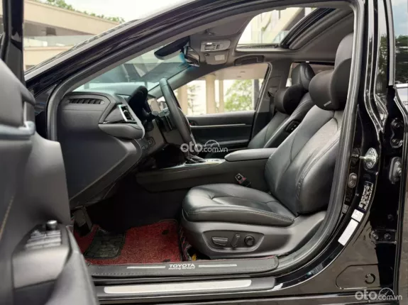 Toyota Camry 2.0Q 2021 - Xe đăng ký 2022