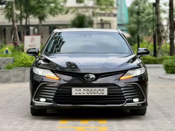 Toyota Camry 2.0Q 2021 - Xe đăng ký 2022