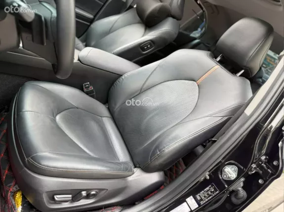 Toyota Camry 2.0Q 2021 - Xe đăng ký 2022