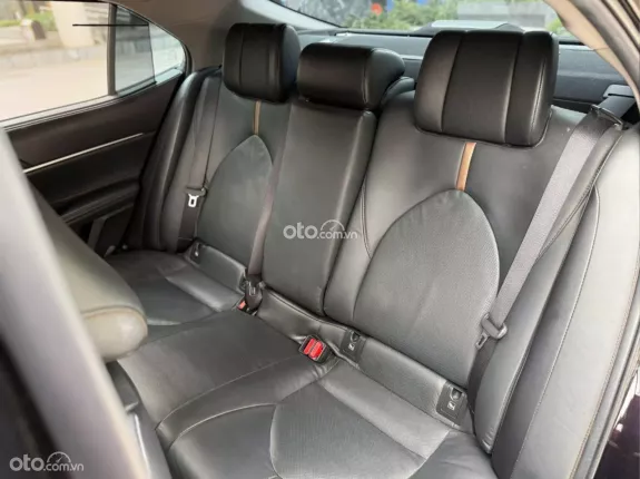 Toyota Camry 2.0Q 2021 - Xe đăng ký 2022