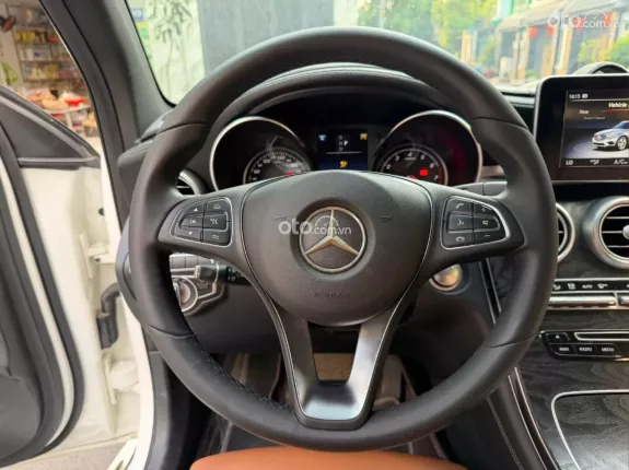 Mercedes-Benz GLC 300 4Matic 2017 - Xe SUV cao cấp nhập khẩu nguyên chiếc