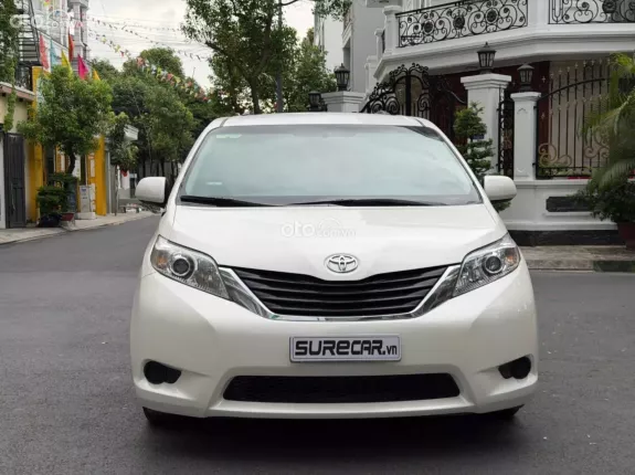 Toyota Sienna LE 3.5 AT AWD 2010 - MPV 8 chỗ rộng rãi, tiện nghi
