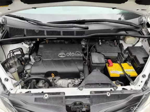 Toyota Sienna LE 3.5 AT AWD 2010 - MPV 8 chỗ rộng rãi, tiện nghi