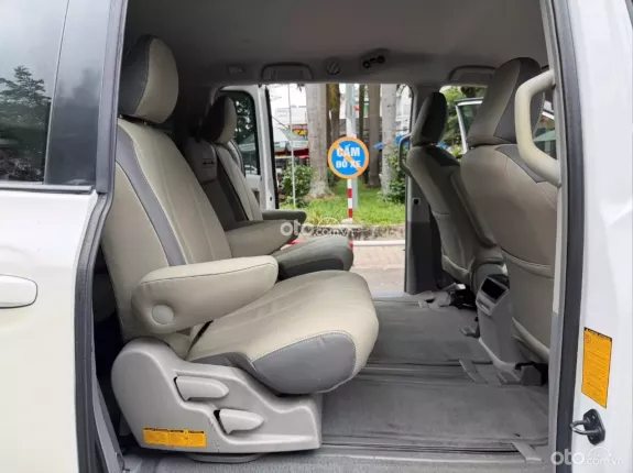 Toyota Sienna LE 3.5 AT AWD 2010 - MPV 8 chỗ rộng rãi, tiện nghi