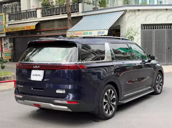 Kia Carnival 2.2D Signature 2023 - Xe đi ít, máy còn êm