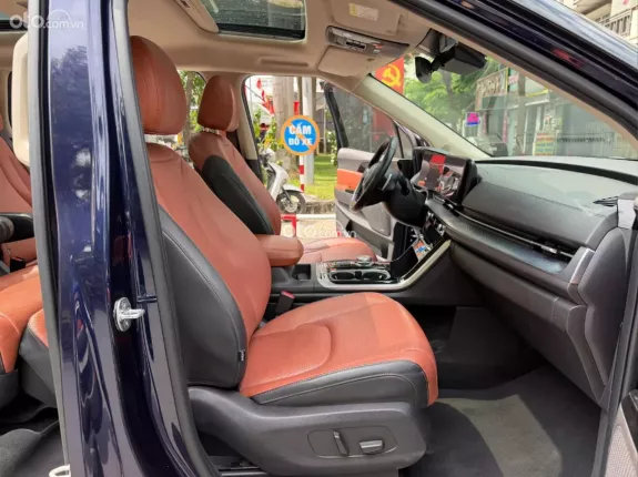 Kia Carnival 2.2D Signature 2023 - Xe đi ít, máy còn êm