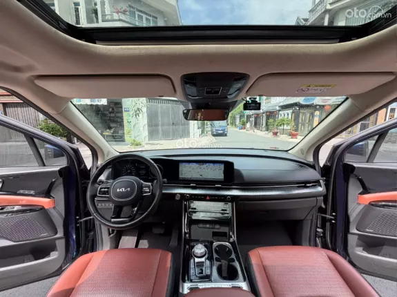 Kia Carnival 2.2D Signature 2023 - Xe đi ít, máy còn êm