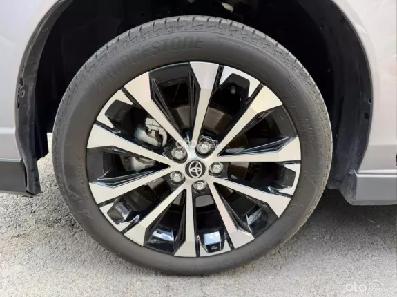 Toyota Veloz Cross 1.5 CVT TOP 2025 - Siêu tiết kiệm nhiên liệu