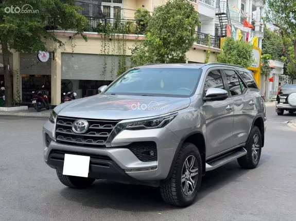 Toyota Fortuner 2.4G 4x2 AT  2022 - Chiếc xe để đi đến bất cứ đâu bạn muốn