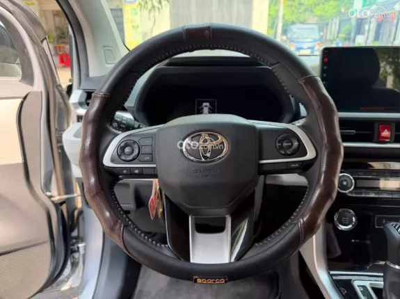 Toyota Veloz Cross 1.5 CVT 2022 - Hông dịch vụ, full bảo dưỡng hãng. Nhập Indo