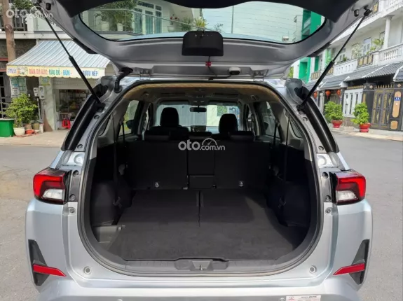 Toyota Veloz Cross 1.5 CVT 2022 - Hông dịch vụ, full bảo dưỡng hãng. Nhập Indo