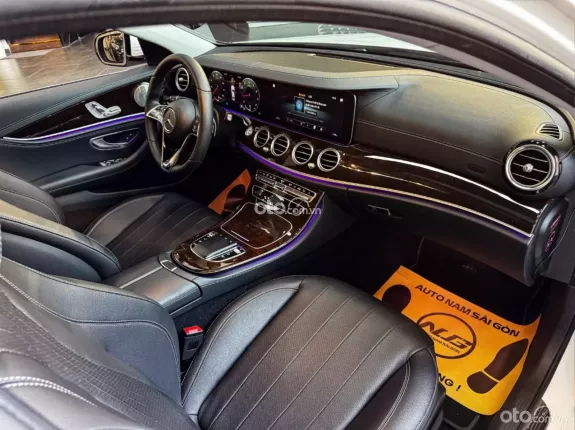 Mercedes-Benz E200 Exclusive 2022 - Xe sang trọng phiên bản cao cấp 2022