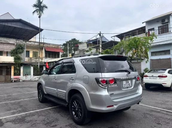 Toyota Fortuner 2.7 V 4X2 AT 2015 - Bán Fortuner đời 2015 moden 2016 động cơ 2.7 số tự động