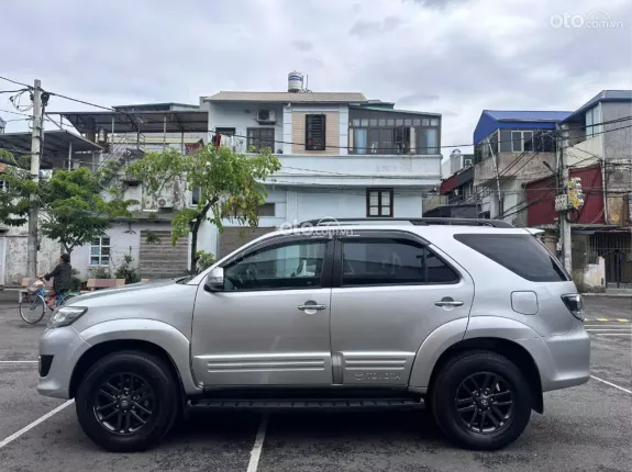 Toyota Fortuner 2.7 V 4X2 AT 2015 - Bán Fortuner đời 2015 moden 2016 động cơ 2.7 số tự động