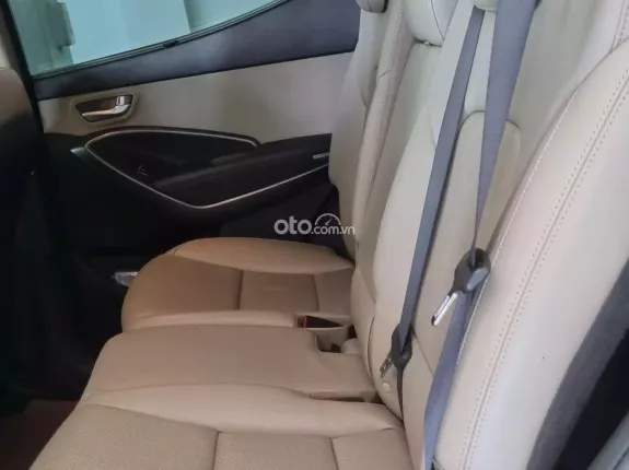 Hyundai Santa Fe 2.2L Dầu Tiêu chuẩn 2016 - Máy dầu
