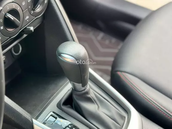 Mazda 2 1.5AT 2025 - Một chủ từ mới chuẩn km đi
