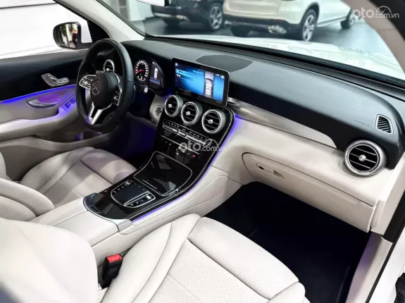 Mercedes-Benz GLC 200 V1 2022 - Xe một chủ, bảo dưỡng đầy đủ