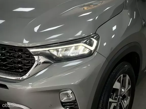 Kia Sonet 1.5 Luxury 2022 - Model 2023 Nhỏ Gọn, Tiện Nghi
