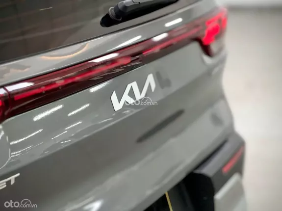 Kia Sonet 1.5 Luxury 2022 - Model 2023 Nhỏ Gọn, Tiện Nghi
