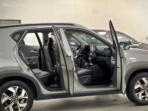 Kia Sonet 1.5 Luxury 2022 - Model 2023 Nhỏ Gọn, Tiện Nghi