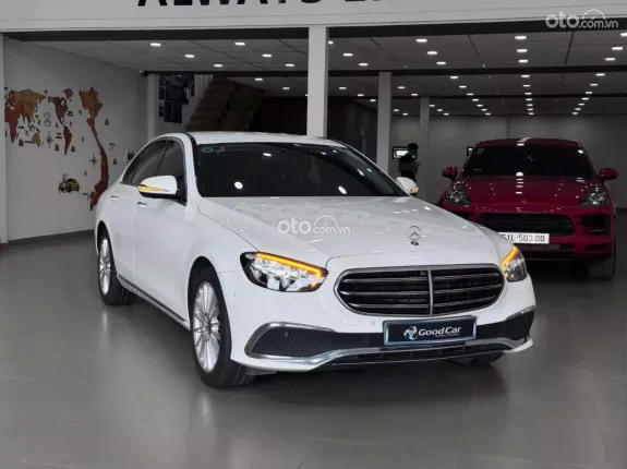 Mercedes-Benz E200 2022 - Mercedes E200 Exclusive V1 2022 trắng nâu cực đẹp