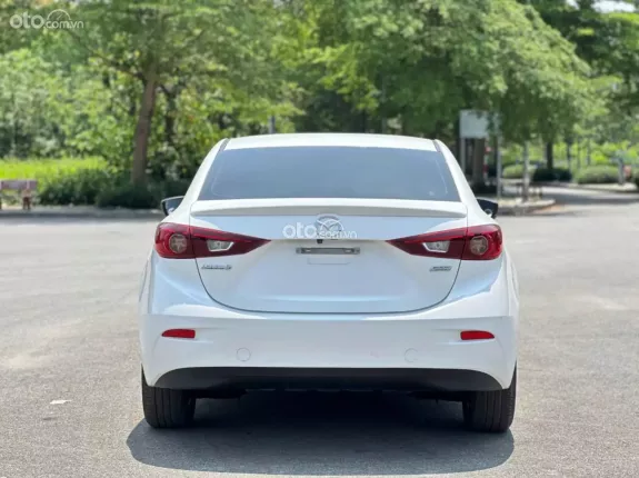 Mazda 3 1.5L Sedan 2018 - Chạy 8 vạn rất mới, lên nhiều đồ chơi