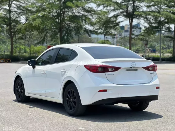 Mazda 3 1.5L Sedan 2018 - Chạy 8 vạn rất mới, lên nhiều đồ chơi