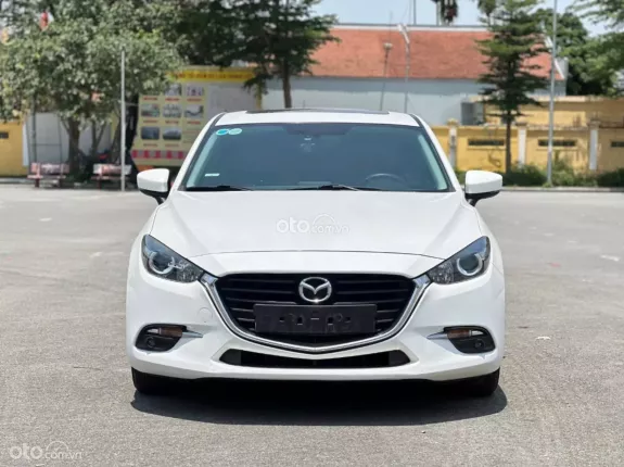 Mazda 3 1.5L Sedan 2018 - Chạy 8 vạn rất mới, lên nhiều đồ chơi