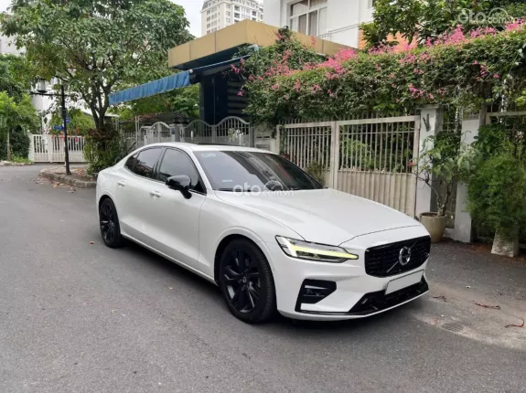 Volvo S60 R-Design 2020 - Xe sedan cao cấp nhập khẩu nguyên chiếc